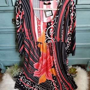 ❤🌺NWT R & B TUNIC TOP